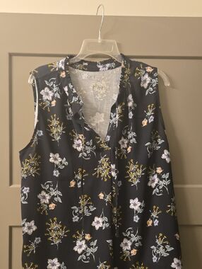 LOFT Dark Navy Floral Ruffle-Trim Sleeveless V-Neck Camisole